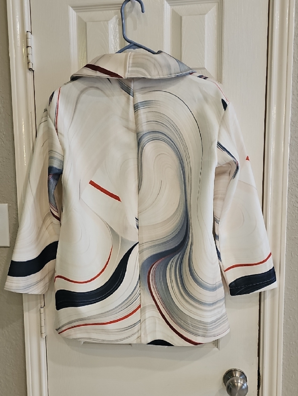 New White Swirl Abstract Print Open Blazer with Blue & Black Accents Small - Picture 5 of 11